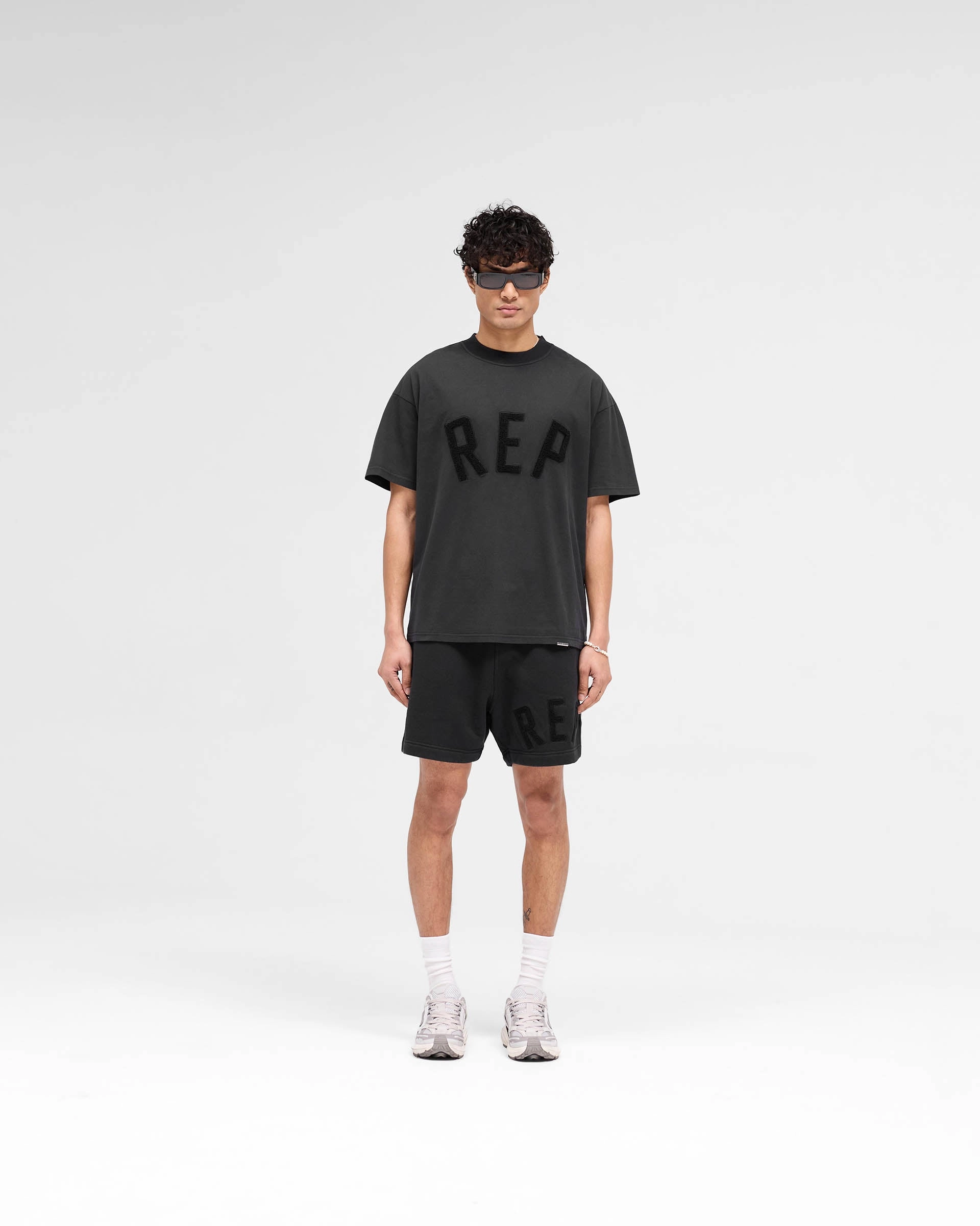 Rep Applique Shorts - Off Black