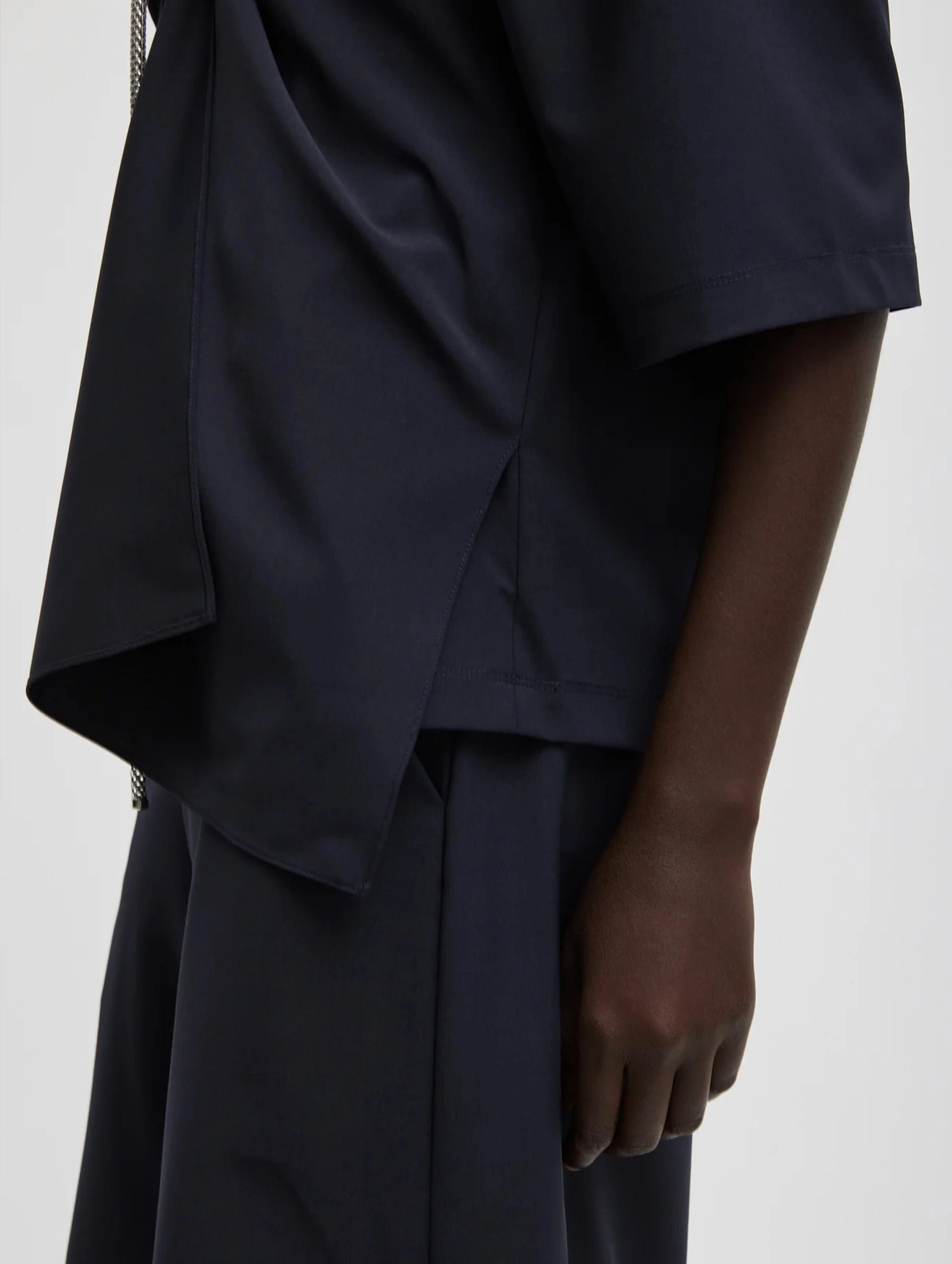 Tropical Wool Tie Front T-Shirt in Navy