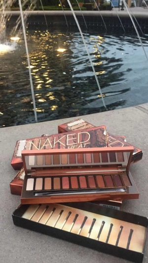 Urban Decay Naked Heat
